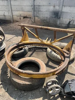 STRIPPED CATERPILLAR 140H  PARTS