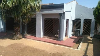 This beautiful big house with double garage is situated in Block M Soshanguve