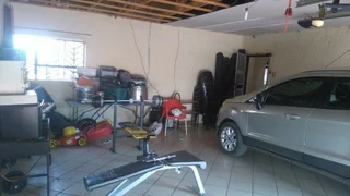 This beautiful big house with double garage is situated in Block M Soshanguve