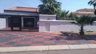 This beautiful big house with double garage is situated in Block M Soshanguve