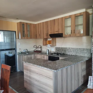 Self catering accommodation available in Treasure Beach Bluff.