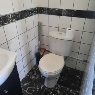 Self catering accommodation available in Treasure Beach Bluff.