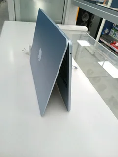Apple MacBook air m4