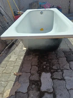 Cast iron bath