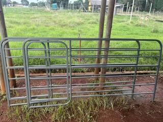 Sheep and Goat handling equipment