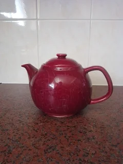 Black and Red Teapots