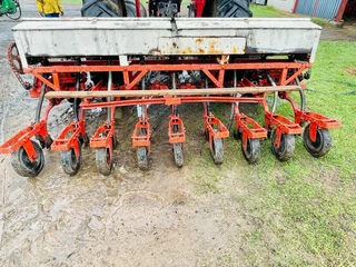 Soilmaster 9 Row Planter For Sale (011836)