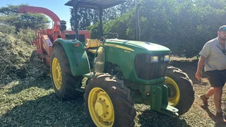 3x John Deere 5075E Tractors For Sale (011975)