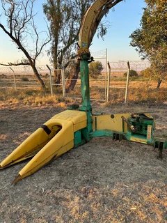 Enkel Ry Kuilvoer Kerwer / Single Row Silage Cutter For Sale (012015)