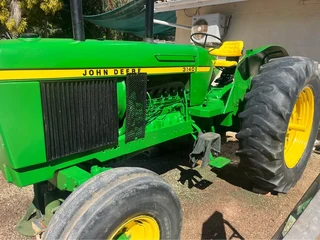 John Deere 3140 For Sale (012133)