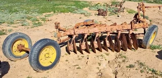 12 Disc International Stump Jump Plough For Sale (012163)