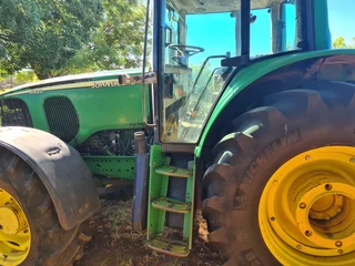 2x John Deere 6920 4X4 Tractors For Sale (011585)