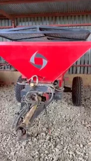3 Ton Rovic Strooier / Spreader For Sale (011681)