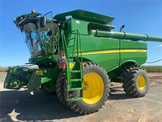 John Deere S770 Stroper / Combine Harvester For Sale (009323)