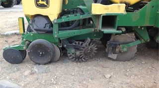 John Deere 1775 Planter For Sale (009335)