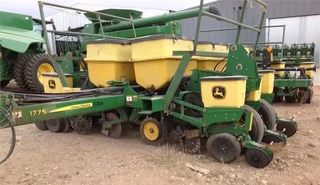John Deere 1775 Planter For Sale (009335)