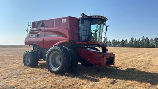 Case IH 7240 Stroper / Combine Harvester For Sale (010897)