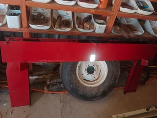 Inbetween Attachment Between Front and Harvester For Sale (011203)