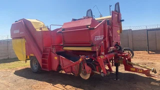 Grimme Aartappel Stroper / Harvester For Sale (011245)