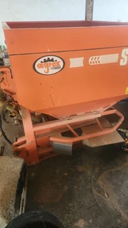 Agrex SDA Kunsmis Strooier / Fertilizer Spreader For Sale (011348)