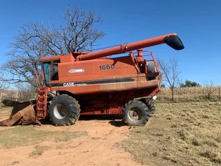 Case 1660 Axial Flow Stroper / Combine Harvester For Sale (011434)