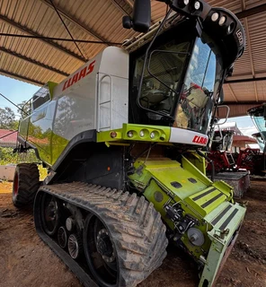 Claas Lexion 750 Terra Track Stroper / Combine Harvester For Sale (012764)