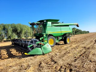 2010 Model John Deere 9770 STS Stroper / Combine Harvester (006582)