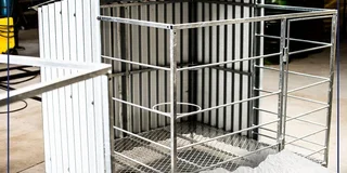 Kalf Hok / Calf Pen For Sale (007444)