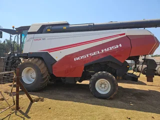 Rostselmash Torum 785 Stroper / Combine Harvester For Sale (007478)