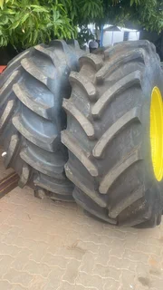 2 Bande Met Rims / Tyres With Rims For Sale (012843)