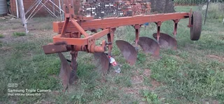 5 Skaar Ploeg / Plough For Sale (012902)