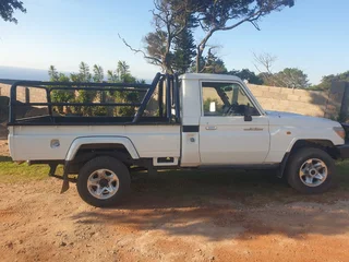 Toyota Land Cruiser For Sale (012910)