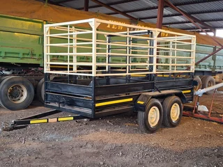 4m Bees Wa / Cattle Trailer For Sale (013069)