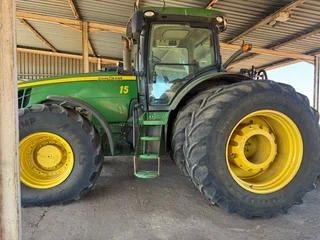 John Deere 8335R For Sale (013110)