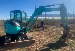 Kabelco 5.5 Ton Excavator For Sale (013273)