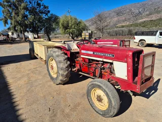 3x International 444 and 2x International 434 Tractors / Trekkers For Sale (013382)