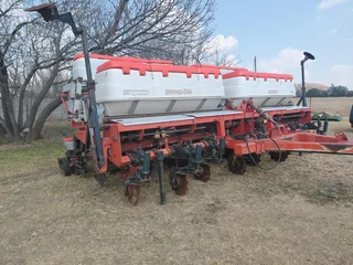 Jumil 3080 8 Row .76 cm Planter For Sale (009769)