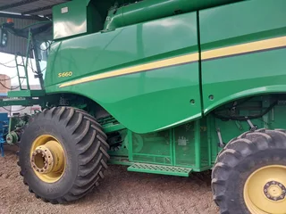 John Deere S660 Combine Harvester / Stroper For Sale (013537)