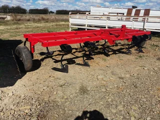 13 Tine / Tand Vibroflex Cultivator For Sale (013625)