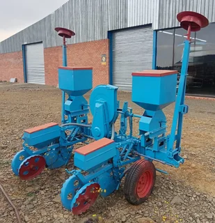 2 Row / Ry Monosem Planter For Sale (013627)