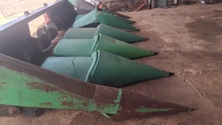 John Deere 3 ft Bonnets For Sale (013647)