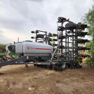 16 Row 76cm John Deere DL16-CT12 Planter For Sale (013674)