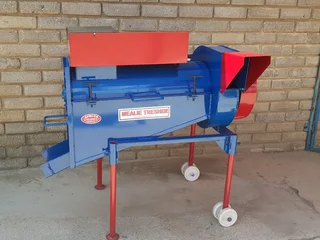 Nuwe Mielie Dorsmasjien / New Maize Thresher For Sale (013715)