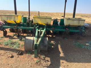 John Deere 7100 For Sale (013737)