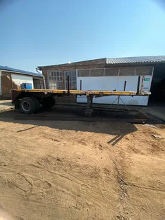 9m Enkel As Semi Sleepwa / Single Axle Semi Trailer For Sale (013752)