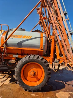 Jacto Columbia AM18 E 2000 Sprayer / Spuit For Sale (013769)