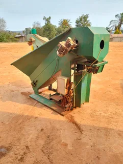 2x Elektroniese Aartapple Skale / Electronic Potato Scales For Sale (013861)