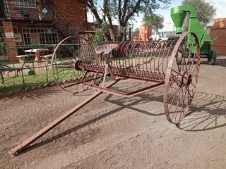 Trek Hark / Pull Rake For Sale (013946)