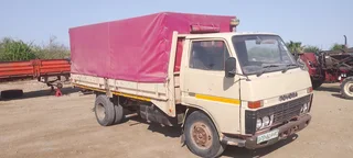 Toyota Dyna 4 Ton Trok / Truck For Sale (014000)