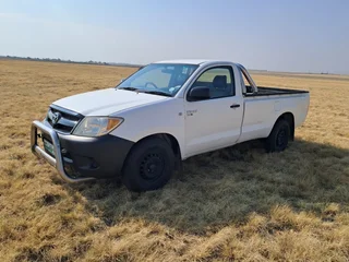 Toyota Hilux 2.5L Diesel Bakkie / Pickup For Sale (014028)